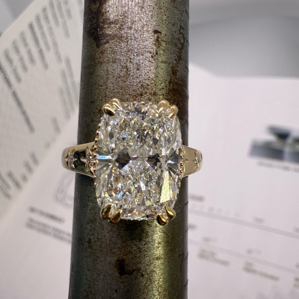 5.04 carat D VS1 elongated cushion diamond engagement ring - Picture 10 of 15